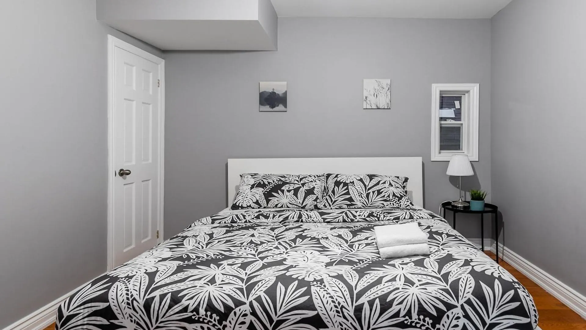 Pet-Friendly 6-Guest Capacity Apt On Ossington Ave Apartment Toronto 0*,